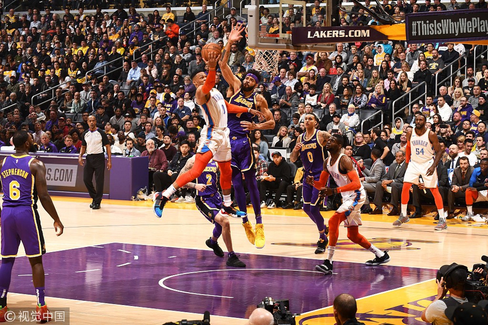 更是对家庭 更是对家庭